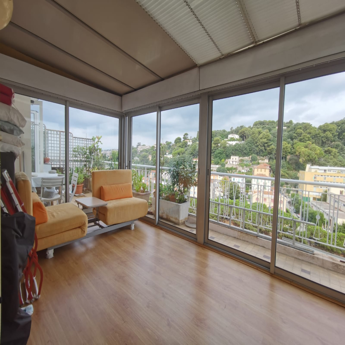 vente NICE CENTRE/BAUMETTES - Appartement 2 Pièces dernier étage vue ...